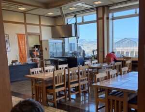 安曇川グリルの店内